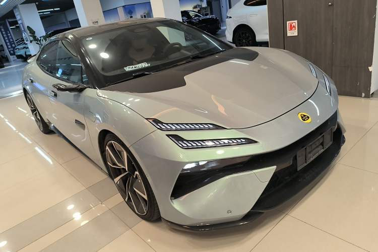 Used Lotus EMEYA 2024 EMEYA R+ Front Right 45 Deg