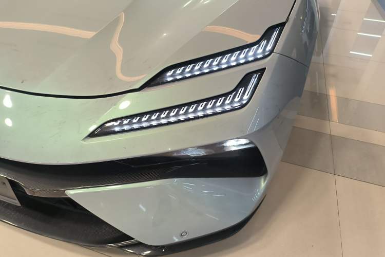 Used Lotus EMEYA 2024 EMEYA R+ Left Front Headlight