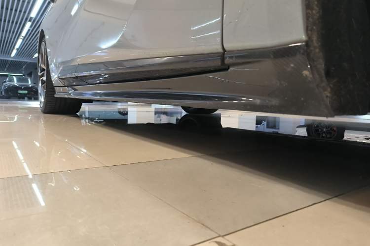 Used Lotus EMEYA 2024 EMEYA R+ Right Side Sill