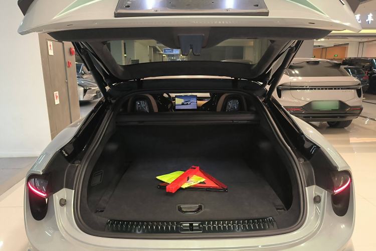 Used Lotus EMEYA 2024 EMEYA R+ Trunk