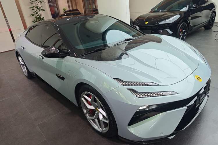 Used Lotus EMEYA 2024 EMEYA S+ Front Right 45 Deg