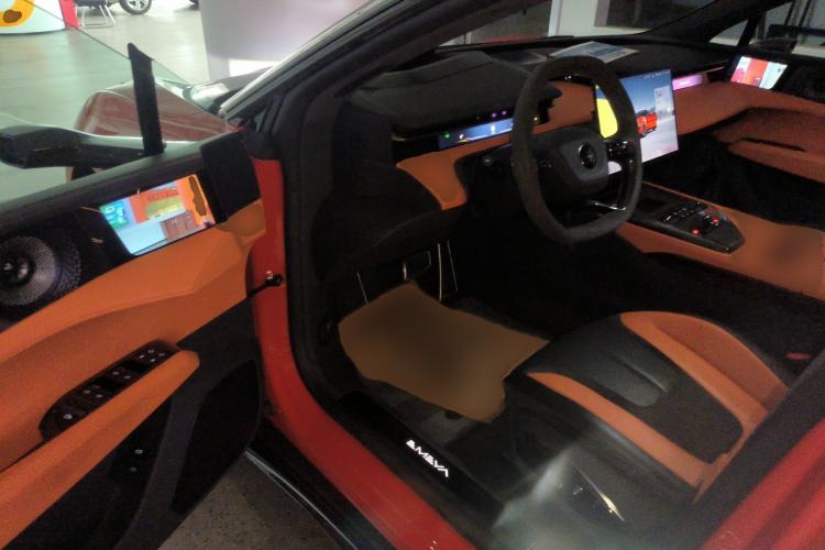 Used Lotus EMEYA 2024 EMEYA R+ Interior 3