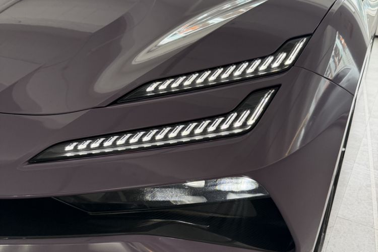 Used Lotus EMEYA 2024 EMEYA R+ Left Front Headlight