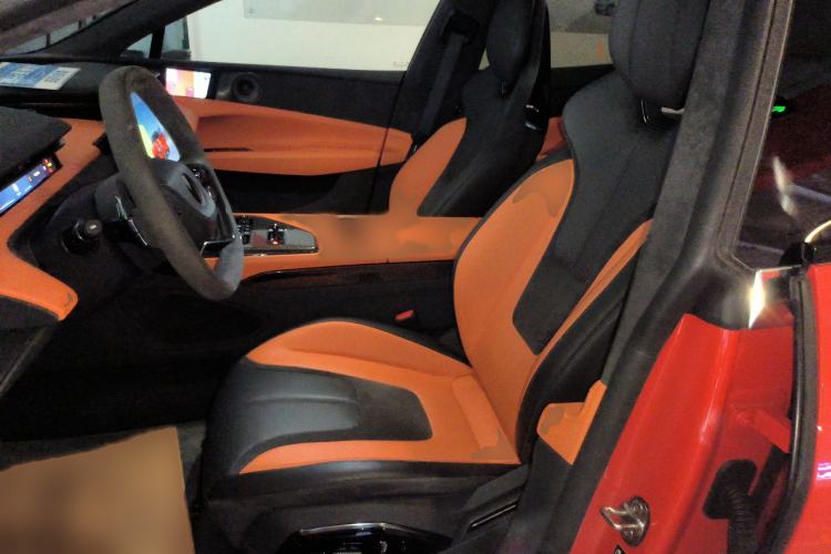 Used Lotus EMEYA 2024 EMEYA R+ Left Front Seat
