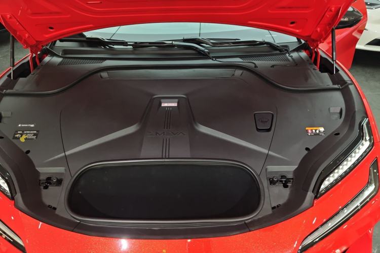 Used Lotus EMEYA 2024 EMEYA S+ Engine Bay