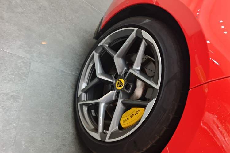 Used Lotus EMEYA 2024 EMEYA S+ Exterior 5