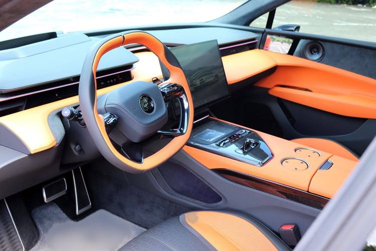 Used Lotus EMEYA 2024 EMEYA S+ Interior 1