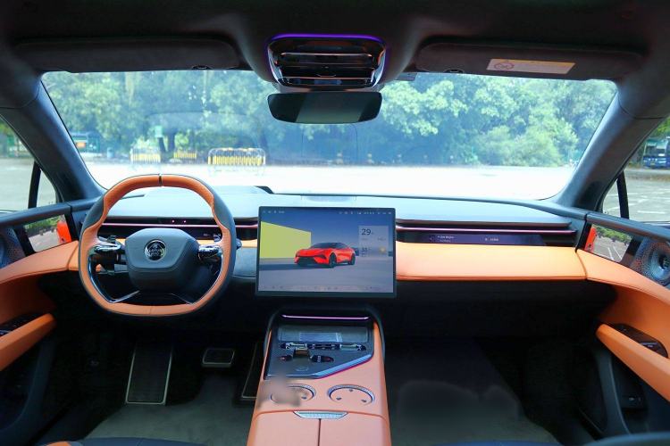 Used Lotus EMEYA 2024 EMEYA S+ Interior 5