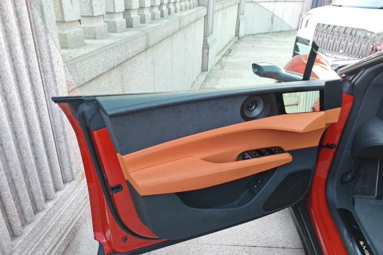 Used Lotus EMEYA 2024 EMEYA R+ Interior 7