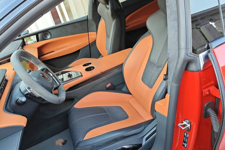 Used Lotus EMEYA 2024 EMEYA R+ Left Front Seat
