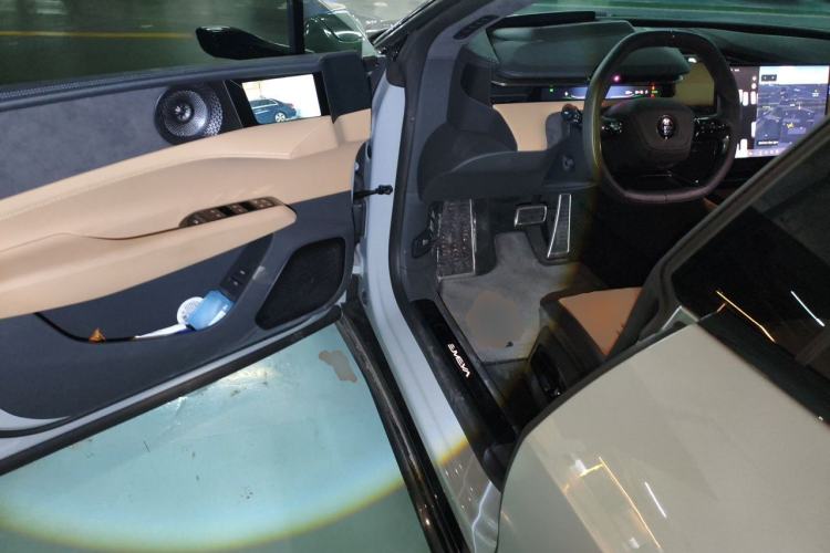 Used Lotus EMEYA 2024 EMEYA S+ Driver Seat