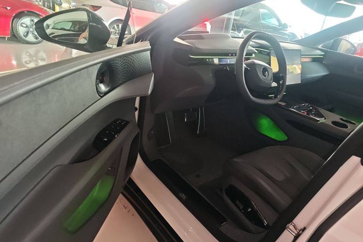 Used Lotus EMEYA 2024 EMEYA L+ Driver Seat