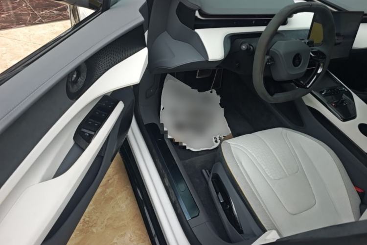 Used Lotus EMEYA 2024 EMEYA L+ Driver Seat