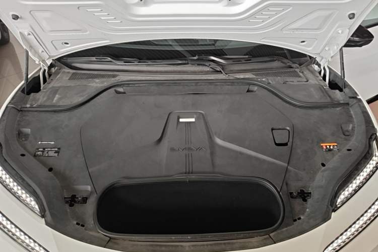 Used Lotus EMEYA 2024 EMEYA L+ Engine Bay
