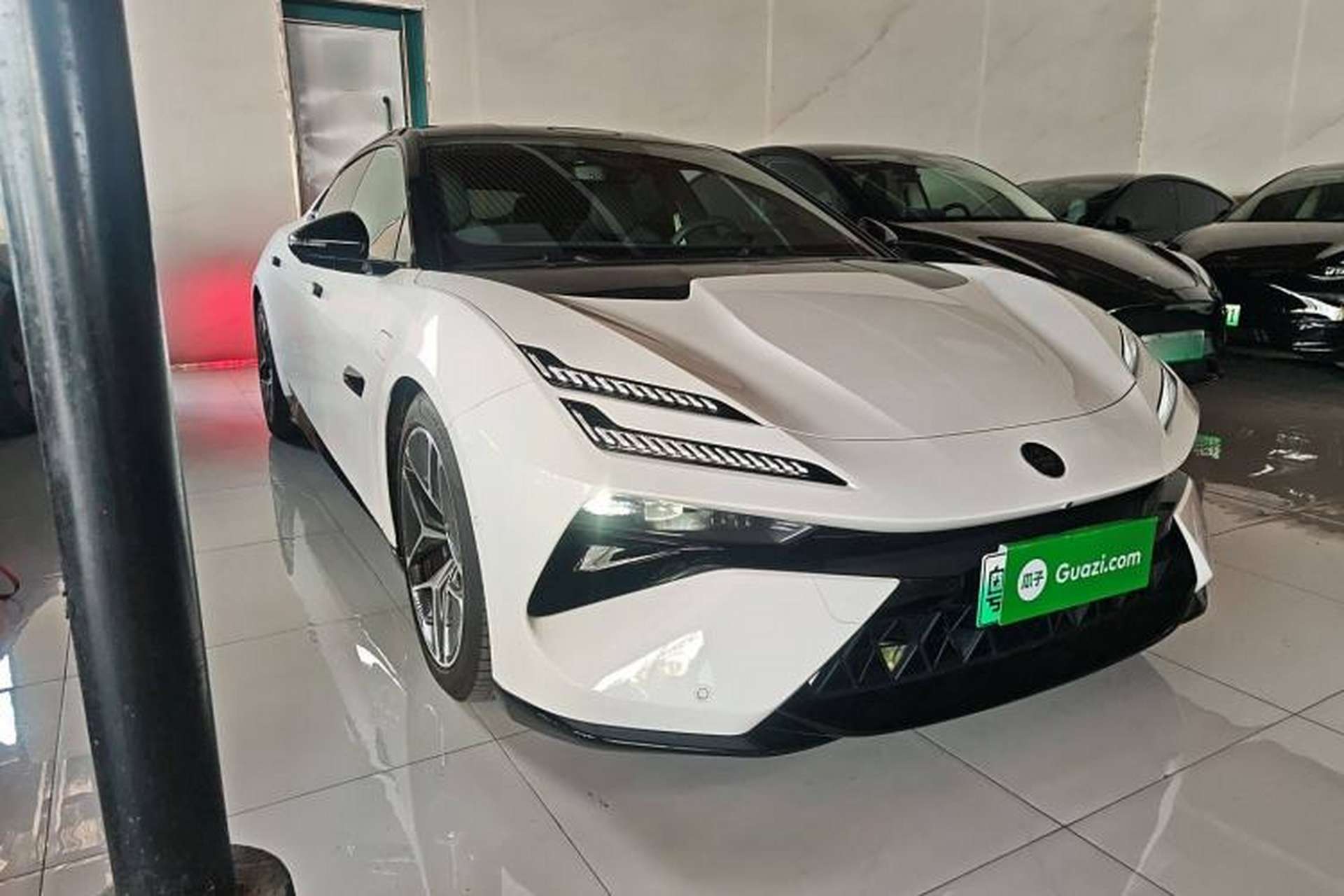 Used Lotus EMEYA 2024 EMEYA L+ Exterior 1