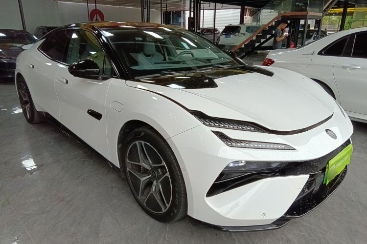 Used Lotus EMEYA 2024 EMEYA L+ Exterior 1