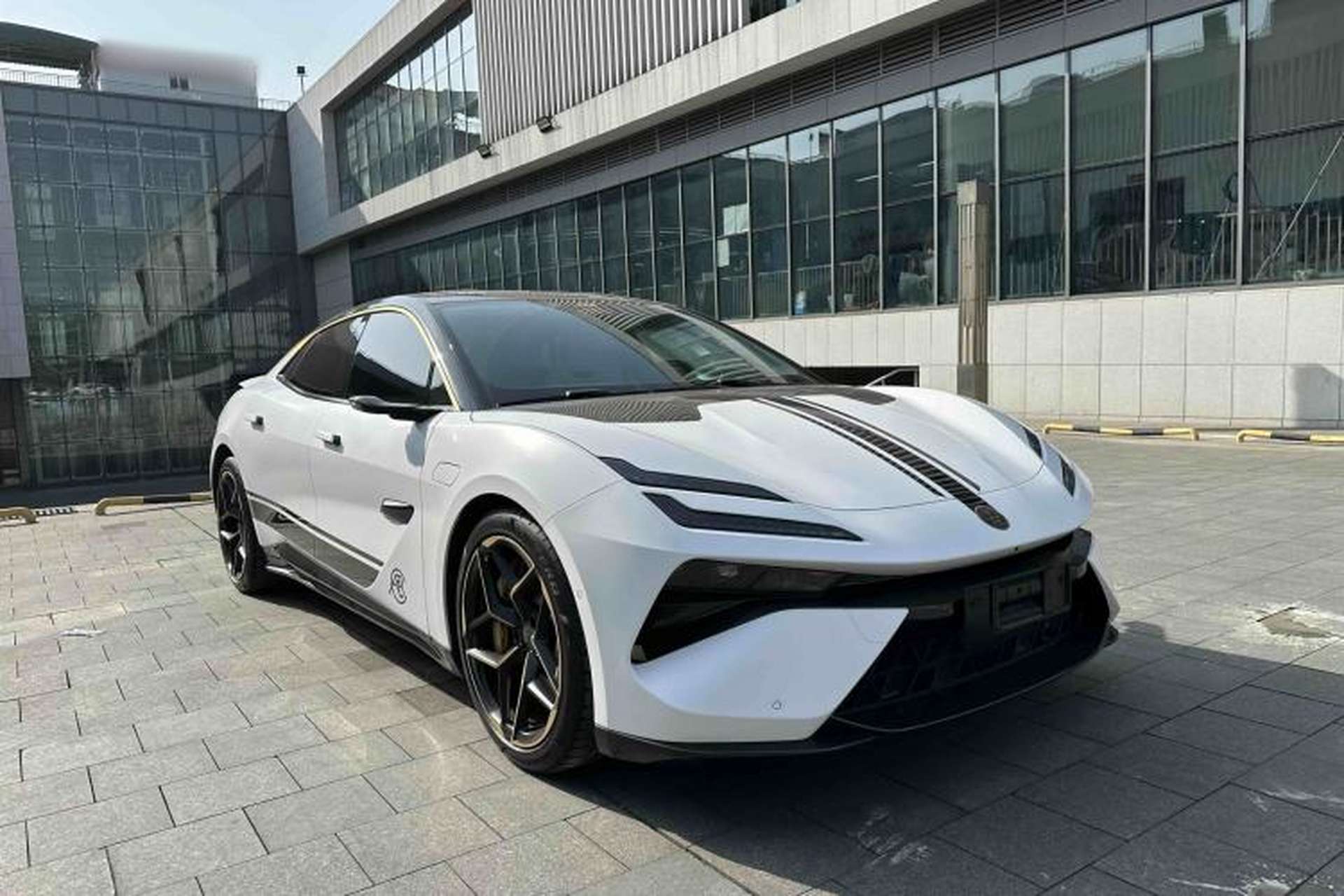 Used Lotus EMEYA 2024 EMEYA L+ Exterior 12