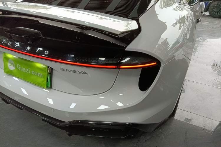 Used Lotus EMEYA 2024 EMEYA L+ Exterior 3