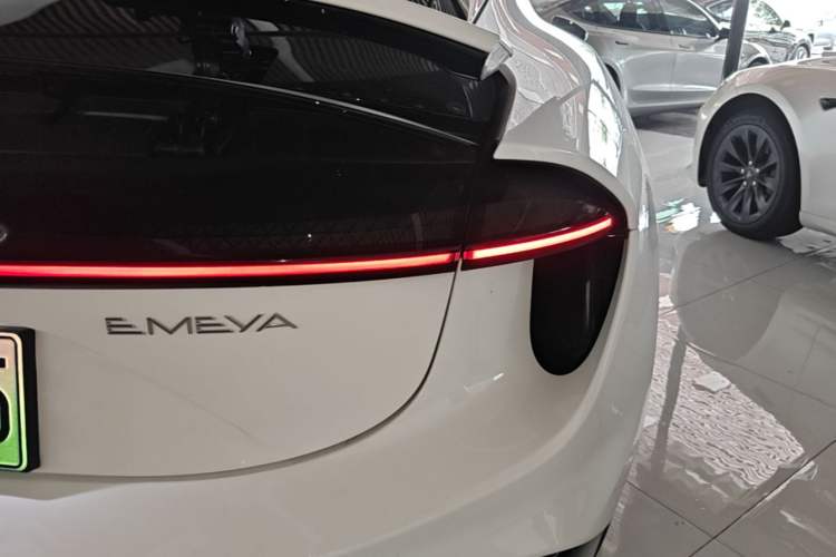Used Lotus EMEYA 2024 EMEYA L+ Exterior 3