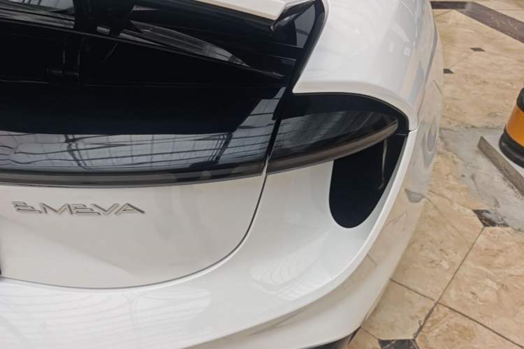 Used Lotus EMEYA 2024 EMEYA L+ Exterior 3