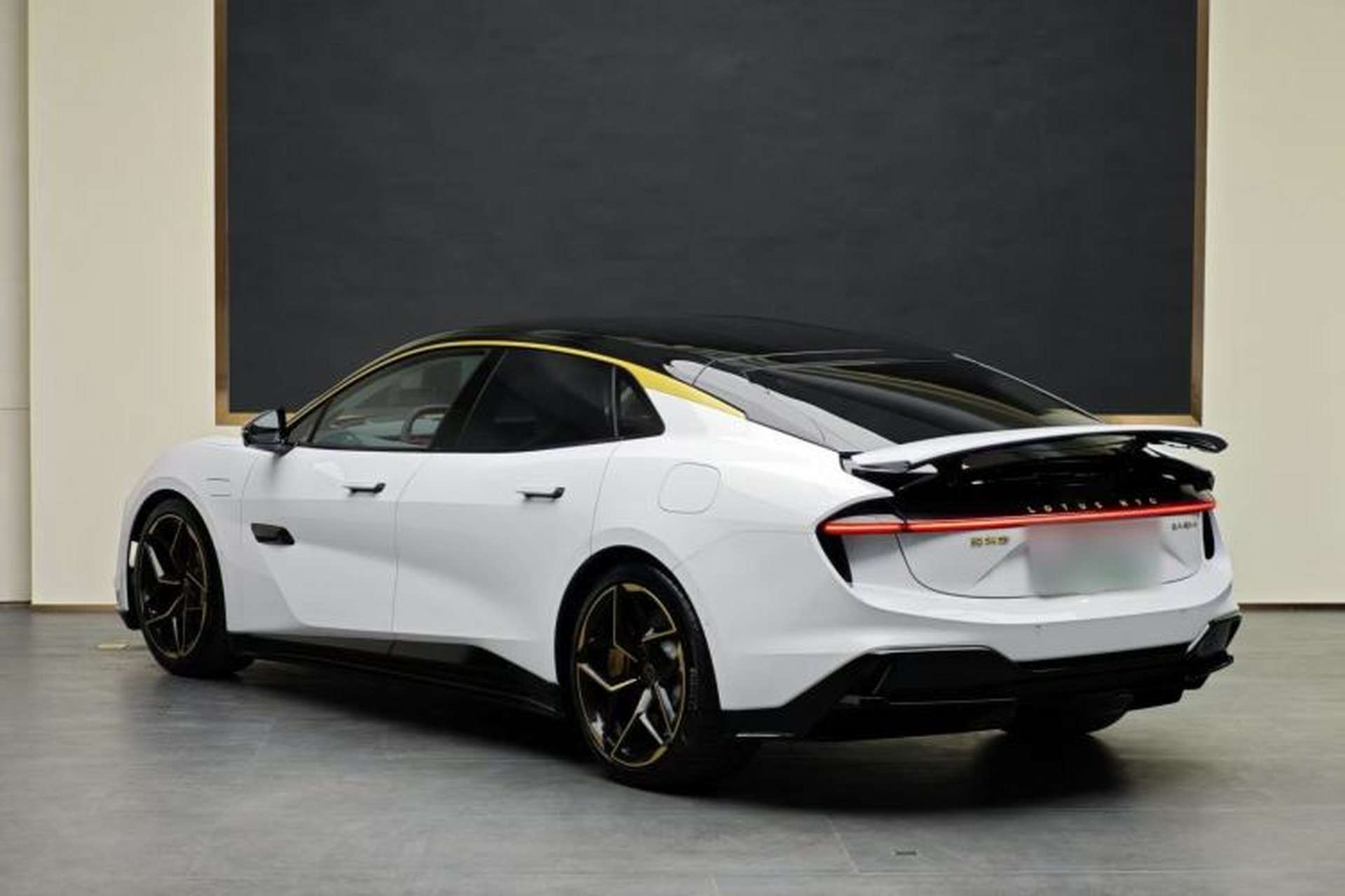 Used Lotus EMEYA 2024 EMEYA L+ Platinum Edition Exterior 4