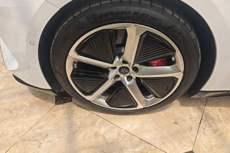 Used Lotus EMEYA 2024 EMEYA L+ Exterior 4
