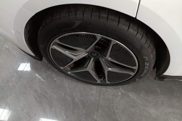 Used Lotus EMEYA 2024 EMEYA L+ Exterior 5