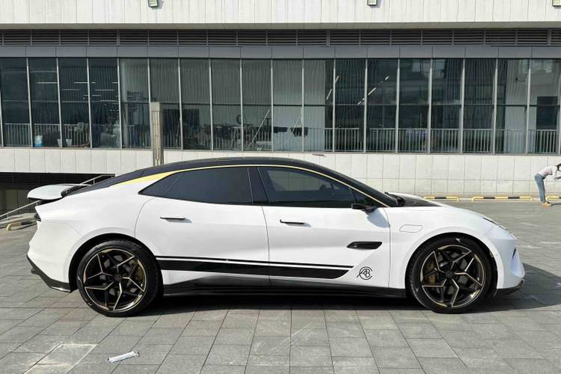 Used Lotus EMEYA 2024 EMEYA L+ Exterior 5