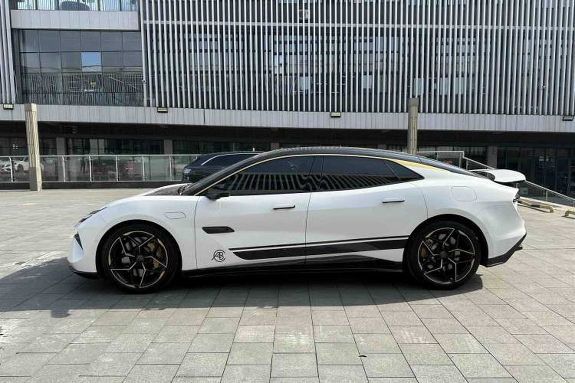 Used Lotus EMEYA 2024 EMEYA L+ Exterior 8