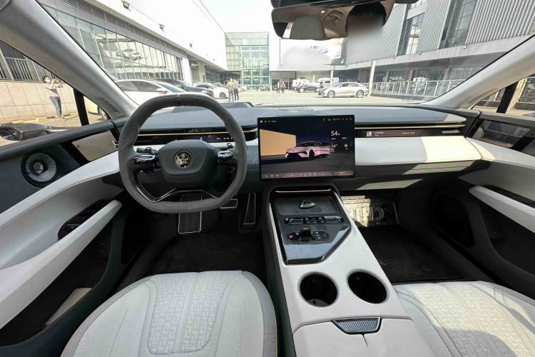 Used Lotus EMEYA 2024 EMEYA L+ Interior 6
