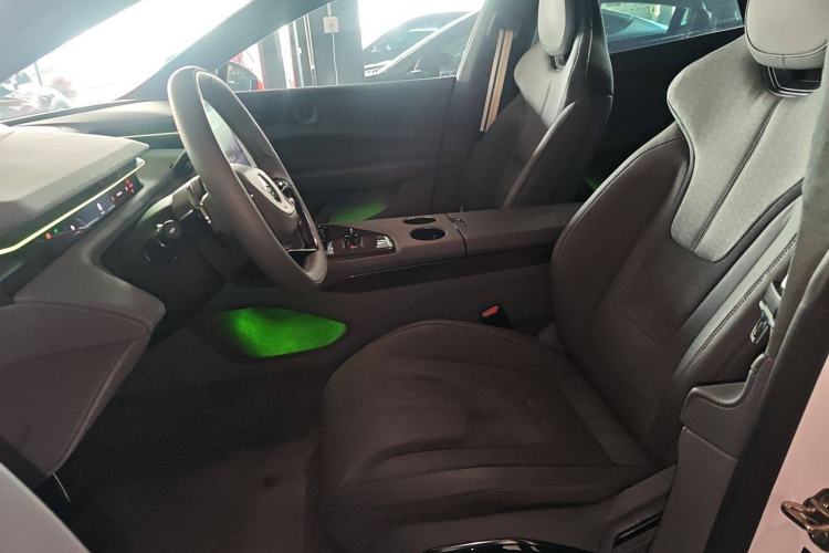 Used Lotus EMEYA 2024 EMEYA L+ Left Front Seat