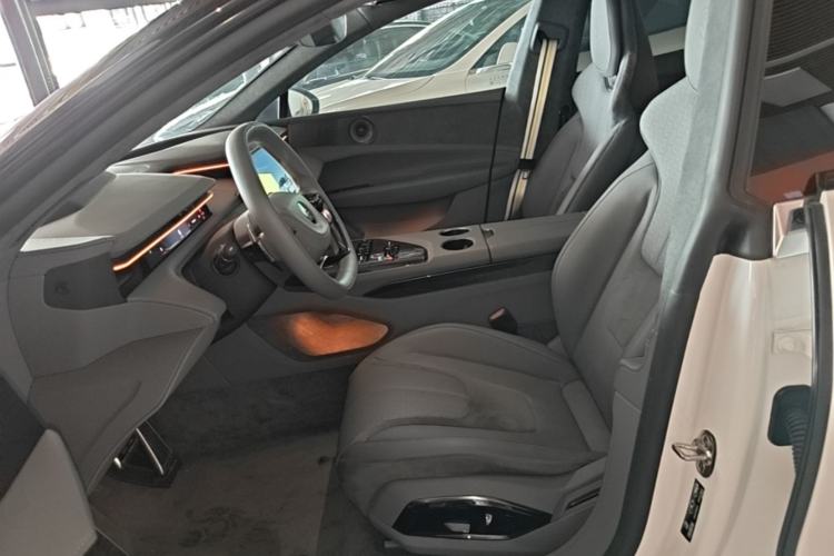 Used Lotus EMEYA 2024 EMEYA L+ Left Front Seat