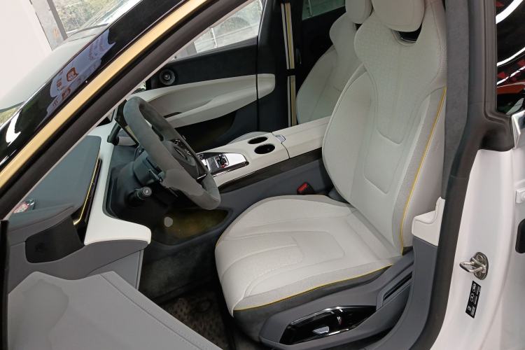 Used Lotus EMEYA 2024 EMEYA L+ Left Front Seat
