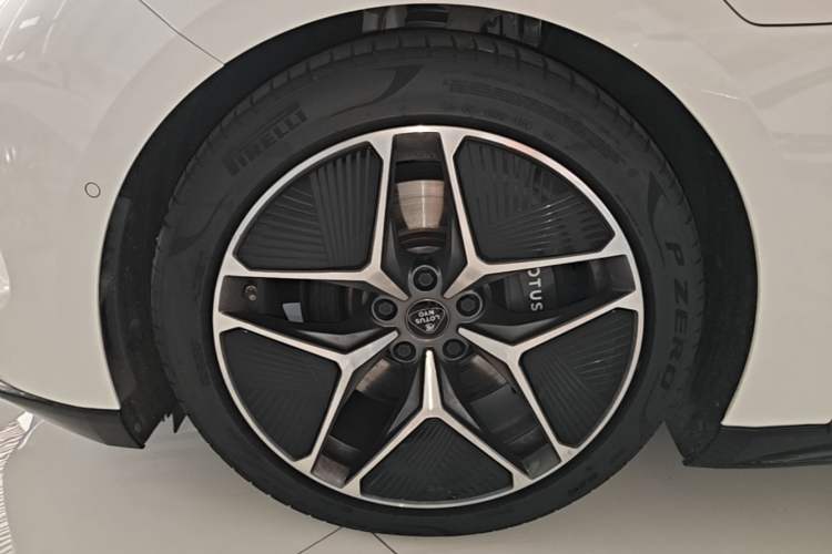 Used Lotus EMEYA 2024 EMEYA L+ Left Front Wheel Hub