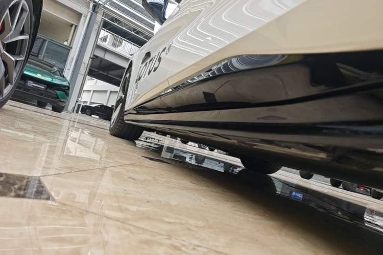 Used Lotus EMEYA 2024 EMEYA L+ Left Side Sill