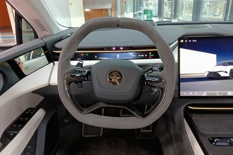 Used Lotus EMEYA 2024 EMEYA L+ Steering Wheel