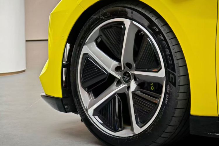 Used Lotus EMEYA 2024 EMEYA S+ Exterior 1
