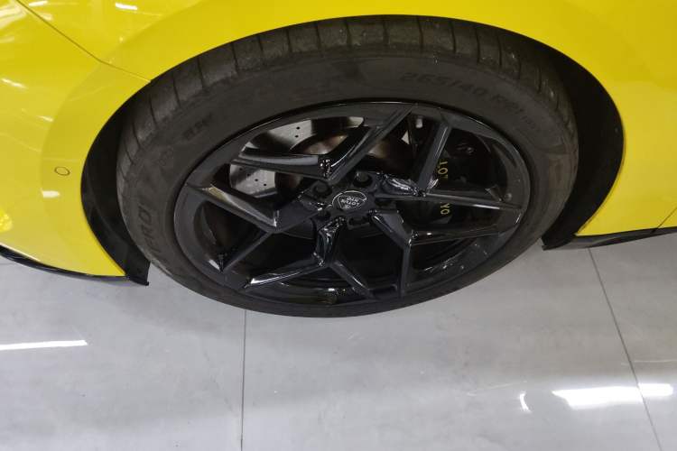 Used Lotus EMEYA 2024 EMEYA S+ Left Front Wheel Hub