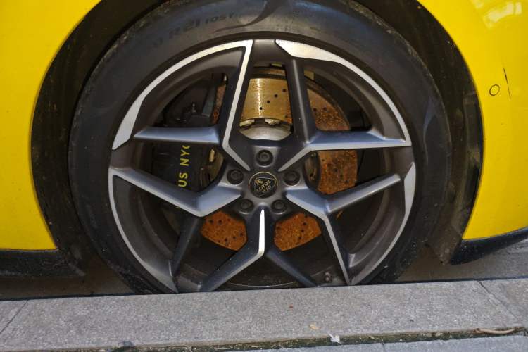 Used Lotus EMEYA 2024 EMEYA R+ Right Front Wheel Hub