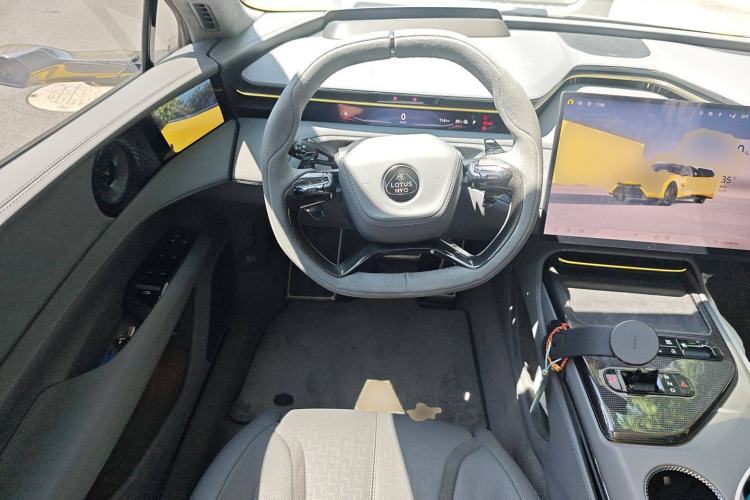 Used Lotus EMEYA 2024 EMEYA R+ Steering Wheel