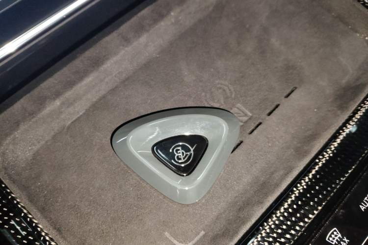 Used Lotus EMEYA 2024 EMEYA S+ Vehicle Key