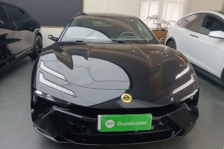 Used Lotus EMEYA 2025 600 Luxury Edition Front