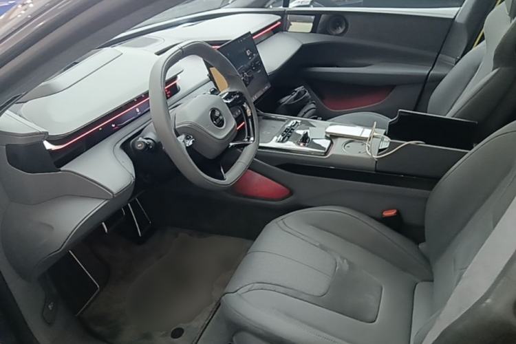 Used Lotus EMEYA 2025 600 Luxury Edition Left Front Seat