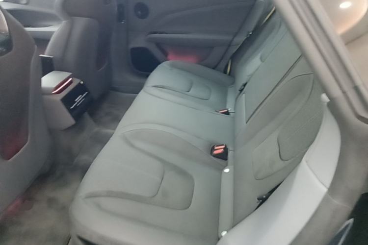 Used Lotus EMEYA 2025 600 Luxury Edition Left Rear Seat