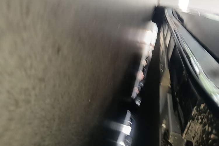 Used Lotus EMEYA 2025 600 Luxury Edition Left Side Sill