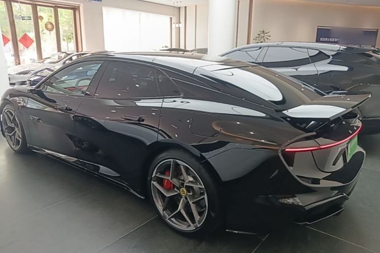 Used Lotus EMEYA 2025 600 Luxury Edition Rear Left 45 Deg