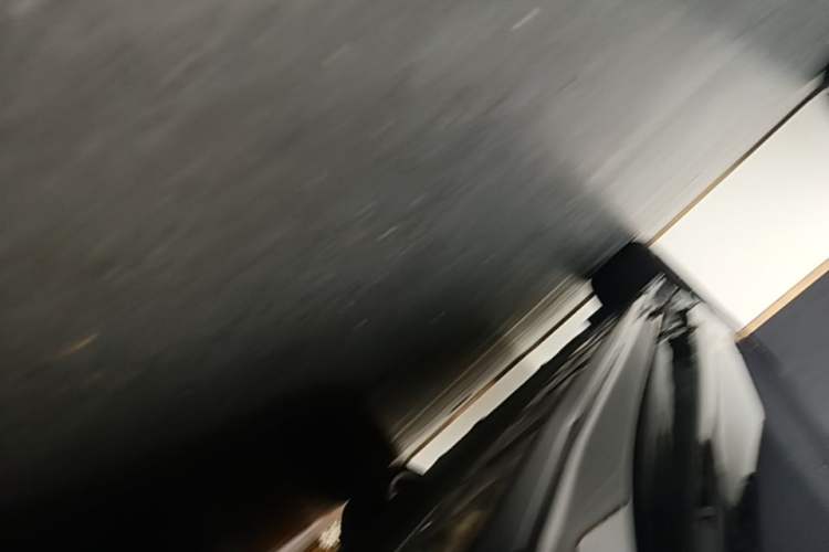 Used Lotus EMEYA 2025 600 Luxury Edition Right Side Sill