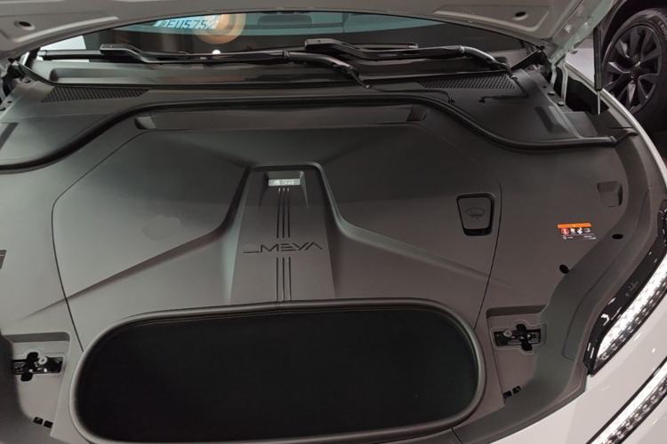 Used Lotus EMEYA 2025 600 Touring Edition Engine Bay