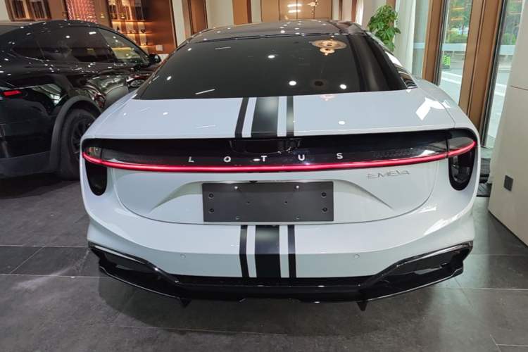Used Lotus EMEYA 2025 600 Touring Edition Rear