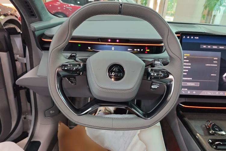 Used Lotus EMEYA 2025 600 Touring Edition Steering Wheel